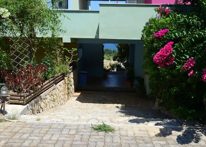 Aparthotel Mirovigli Lepedha